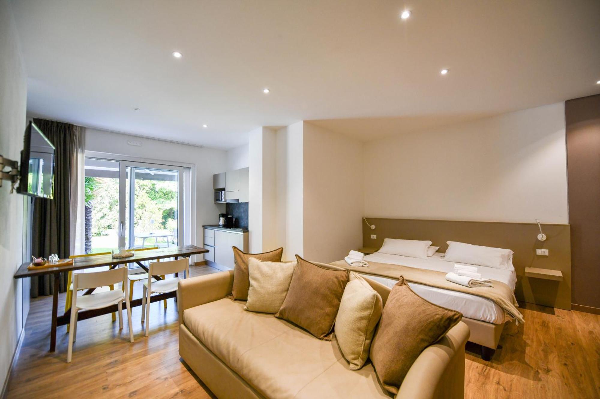 Regina E Oriente Apartment Baveno